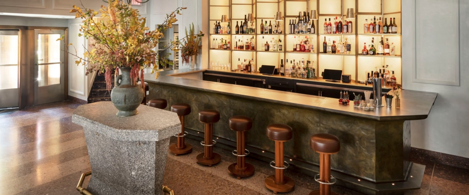 Must-Have Items for a Home Bar Setup: Elevate Your Bar Decor and Accessories