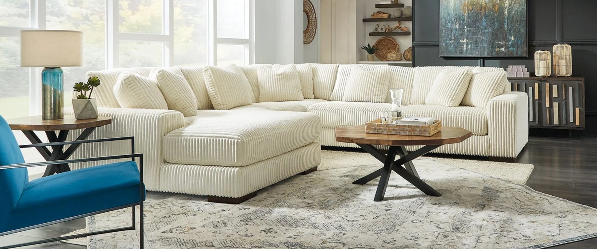 Elevate Your Home Comfort in Bradenton, FL: From Bar Decor and Accessories to the Perfect Mattress