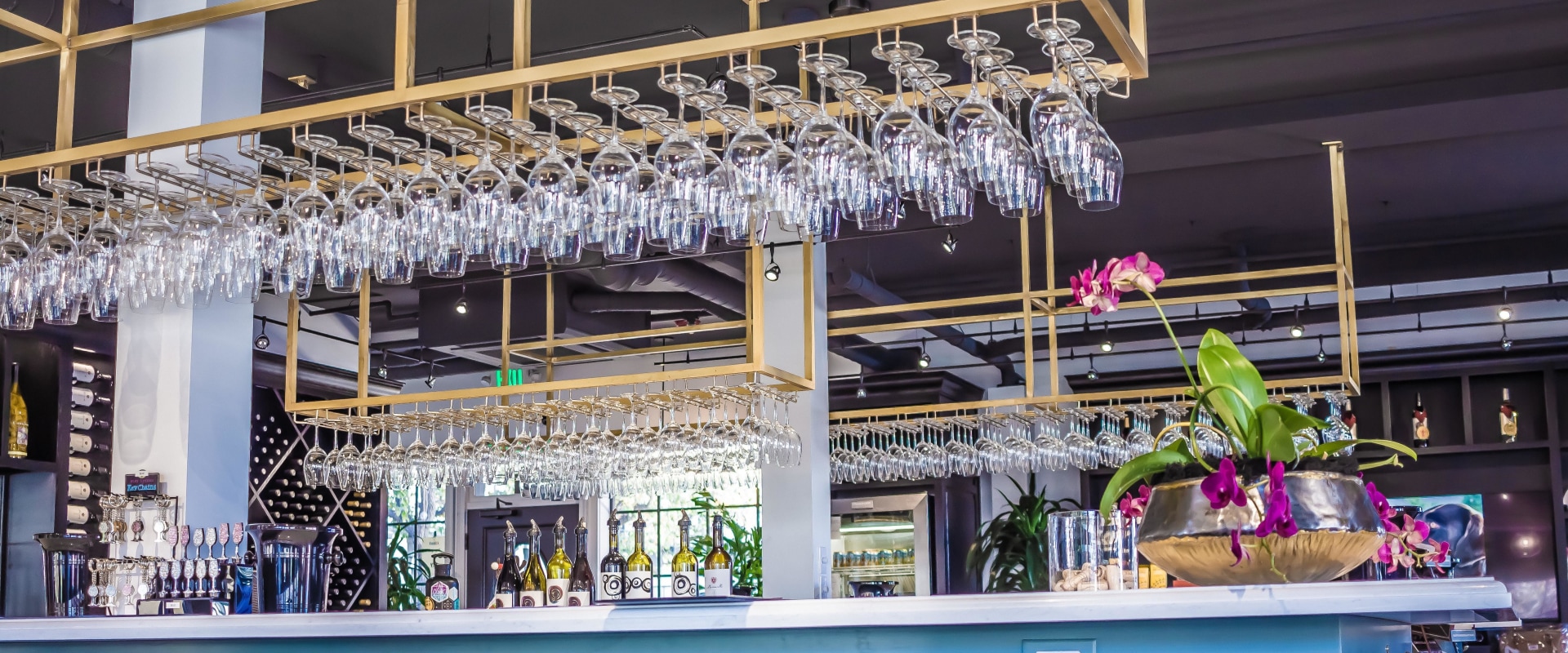 How Multi-Functional Bar Accessories Simplify Entertaining